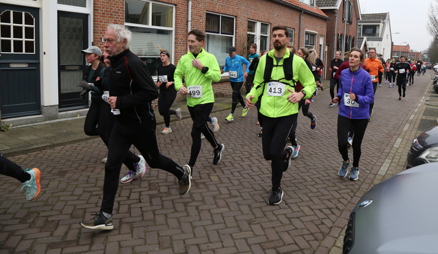Runners at the start of the Middendelfland Half Marathon