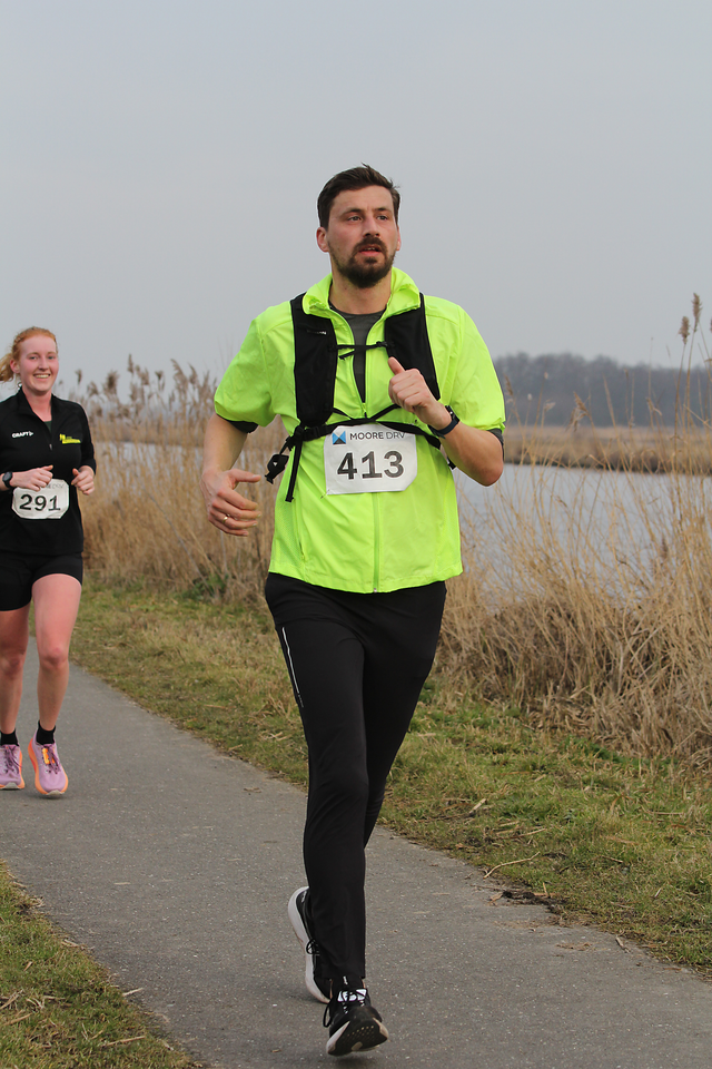Finish of the Middendelfland Half Marathon